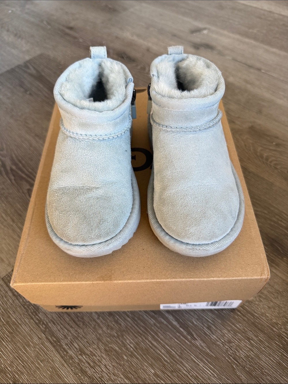 Toddler classic ultra mini Uggs, size 10